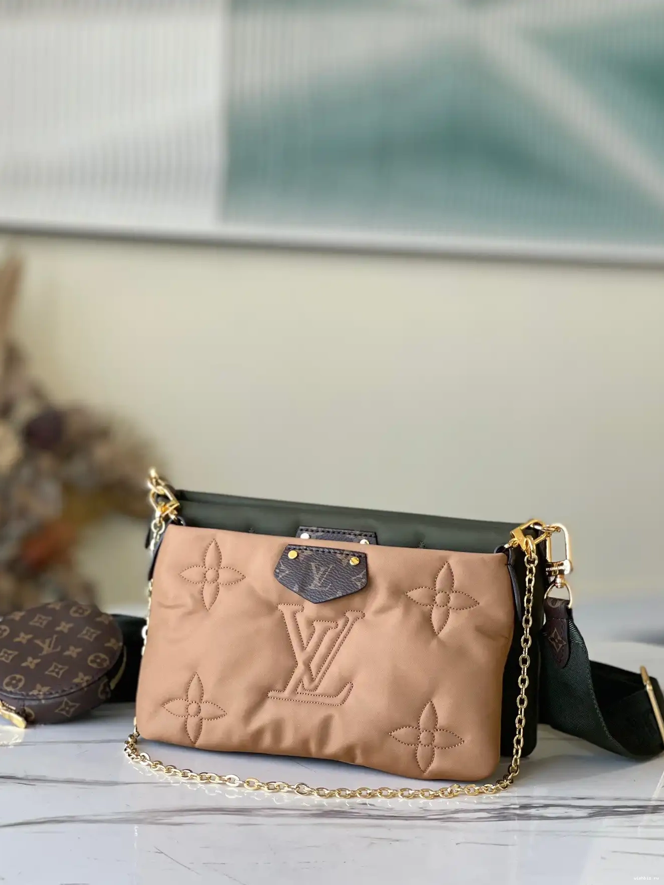 WIS MULTI VUITTON MAXI LOUIS POCHETTE ACCESSOIRES 0425